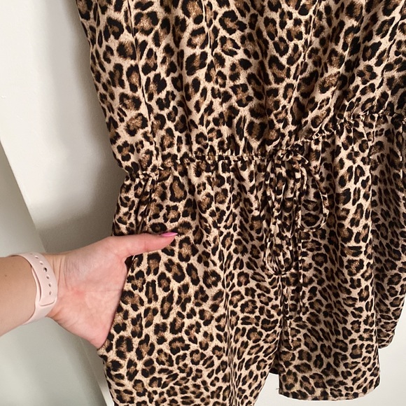 NWT Leopard Romper - Picture 6 of 6